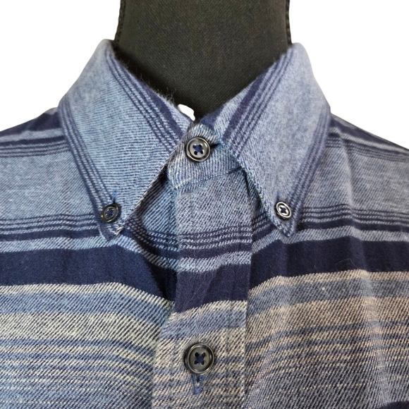 Chaps Blue Striped Flannel Men's Shirt Size Med - Picture 3 of 8